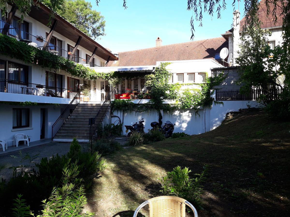 ليون Hotel Restaurant La Croix Blanche المظهر الخارجي الصورة